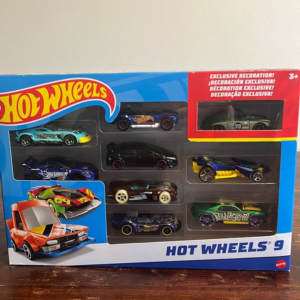 Hot wheels 9